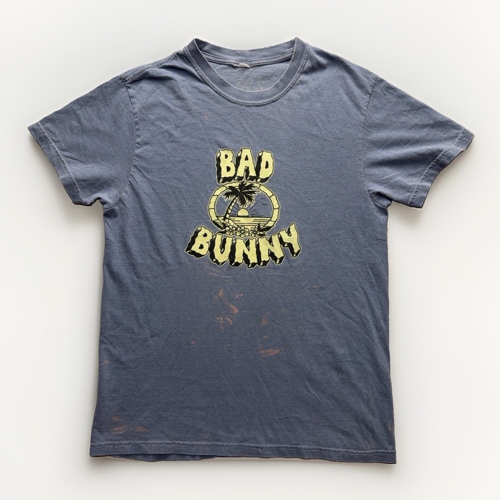 Bad Bunny Official Merch World's Hottest Tour Un Verano Sin Ti S Tee Grunge 2022